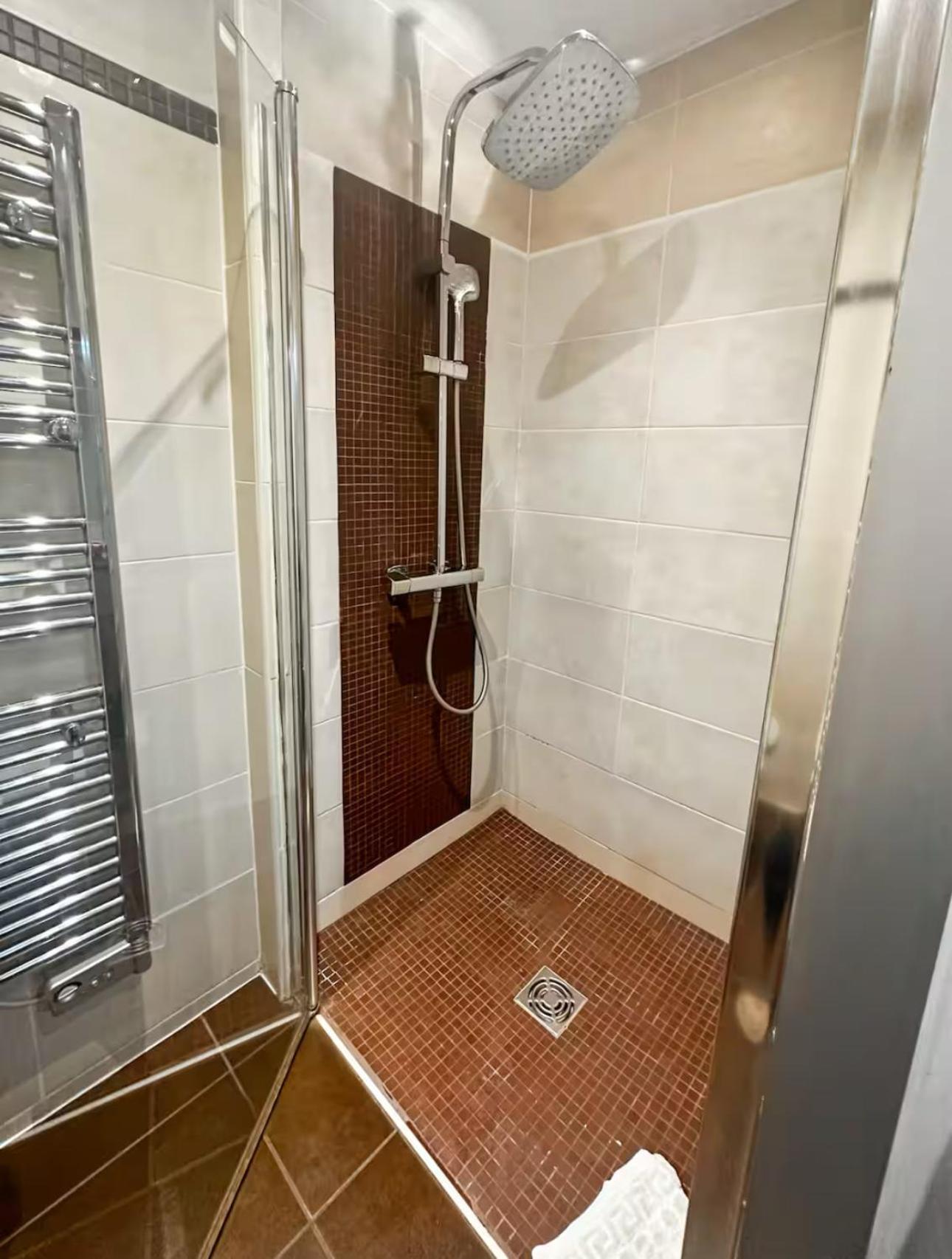 - A 50m Des Plages Et De La Croisette Apartment Cannes