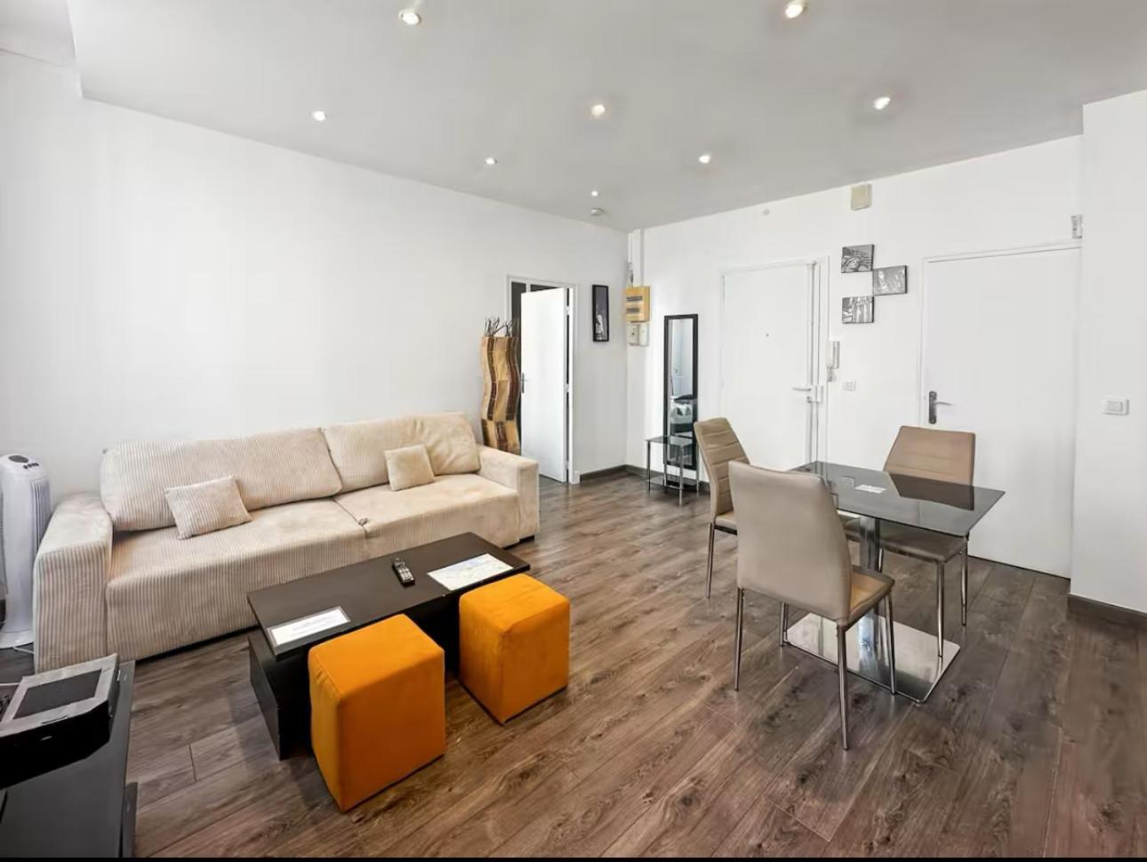 - A 50m Des Plages Et De La Croisette Apartment *